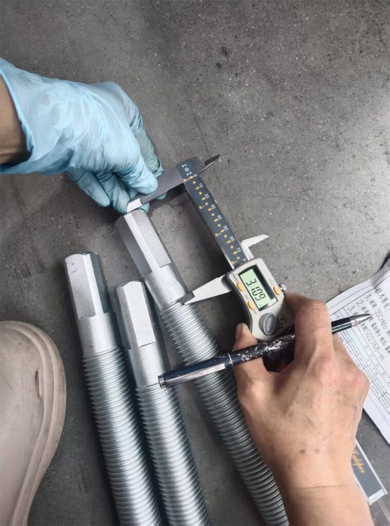 End length measurement of 42CrMoA adjusting spindle