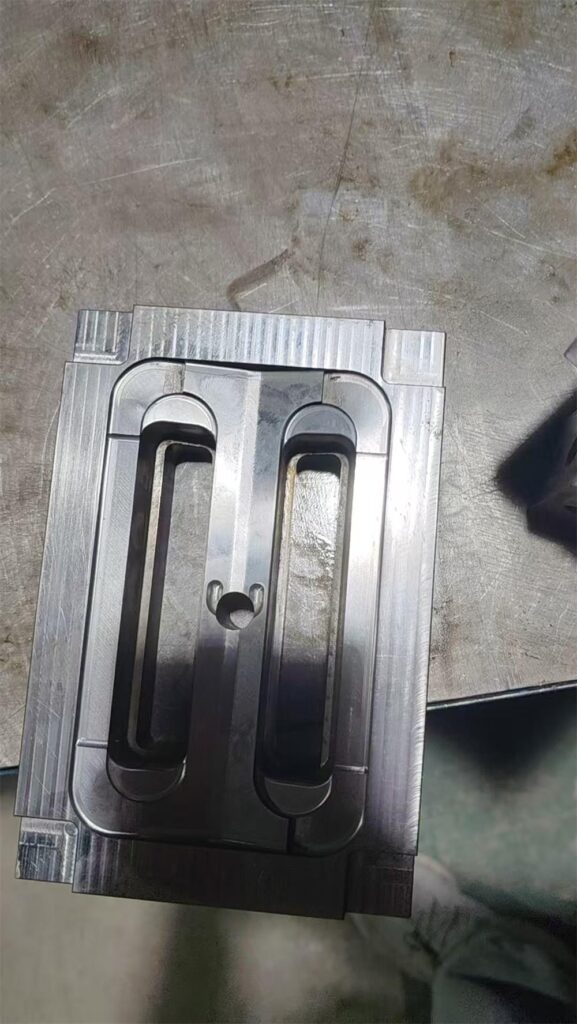 Mold cavity for ABS plastic nozzle injection molding