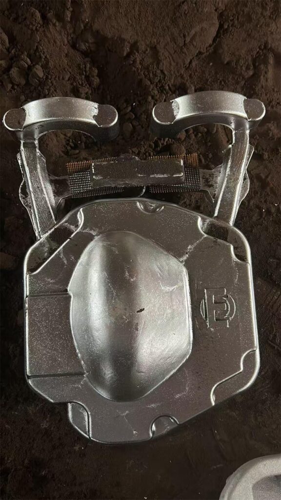 raw shell mold aluminum castings after pouring