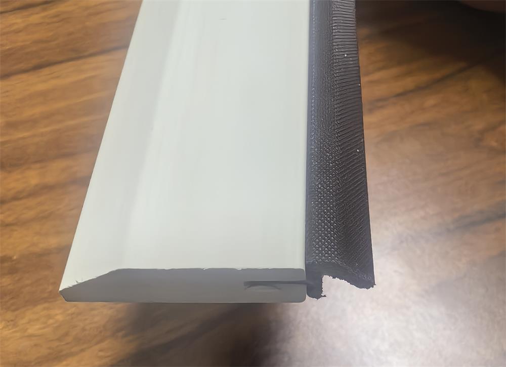 White soft and rigid PVC co-extruded profile for glazing application
