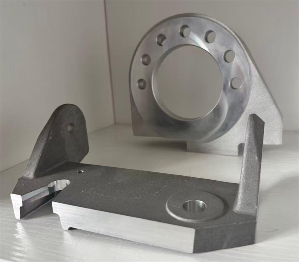 custom aluminum cast brackets and supports