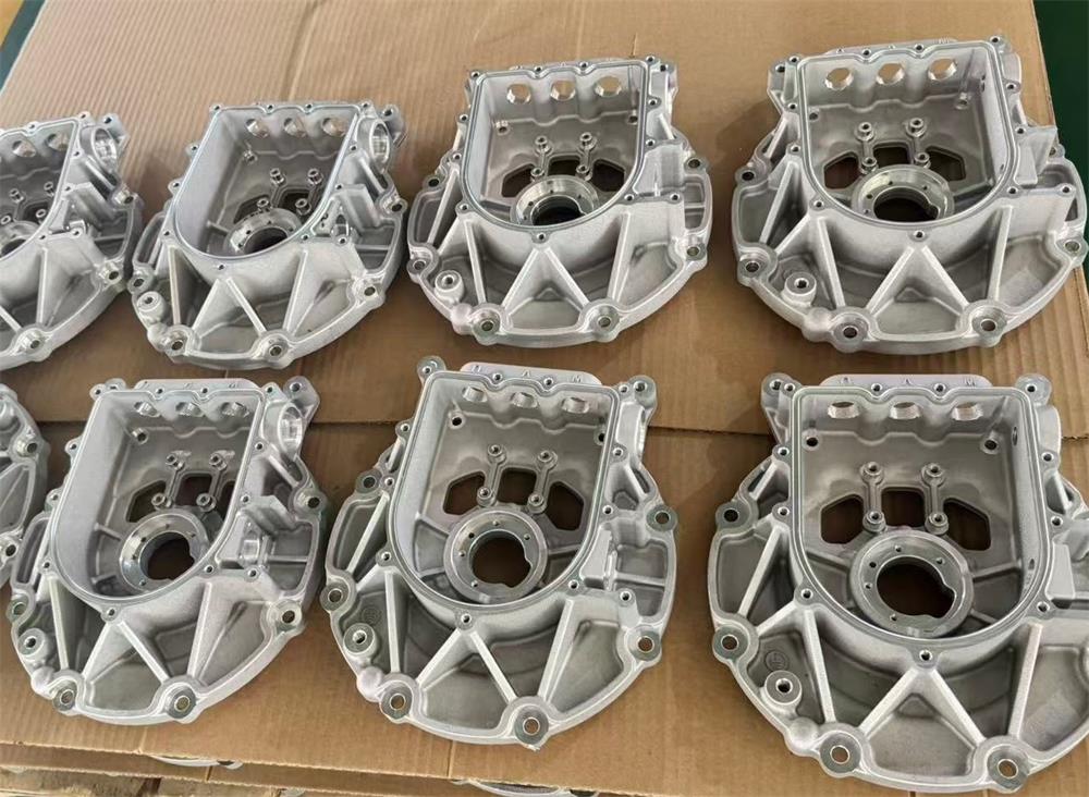 custom aluminum cast gearbox housings