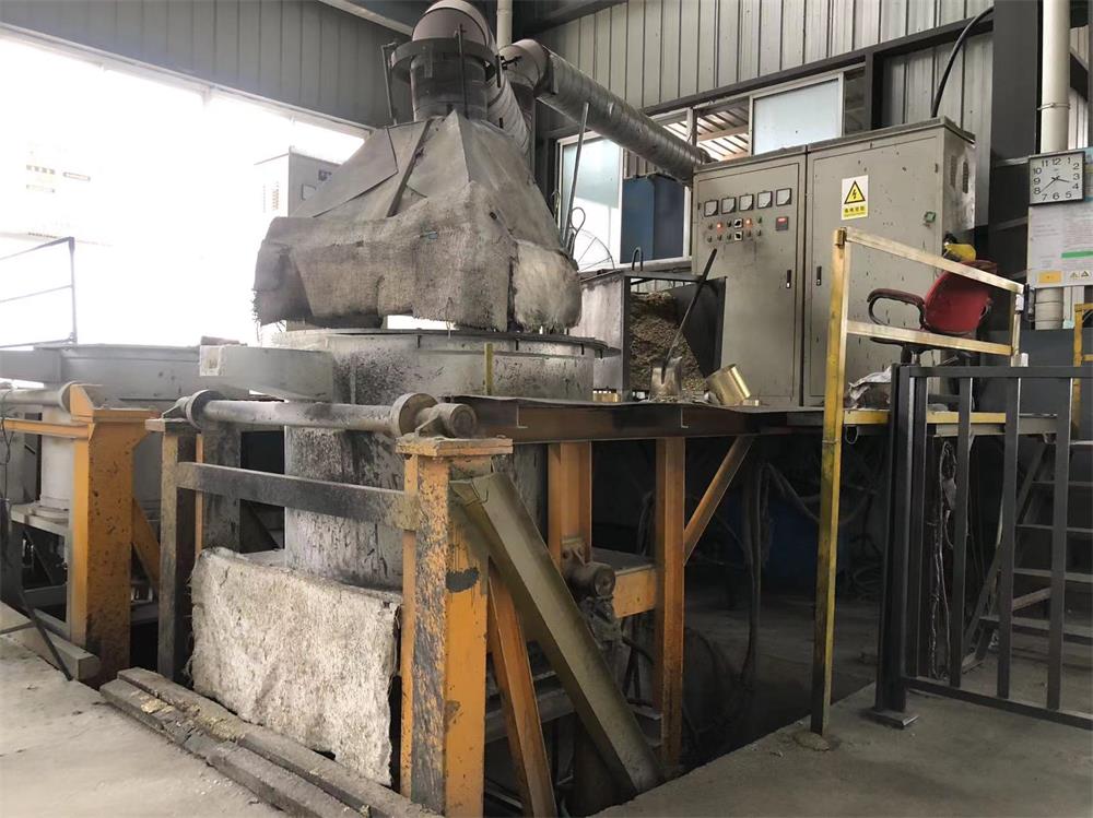 In-house bronze melting and casting equipment for copper alloy components