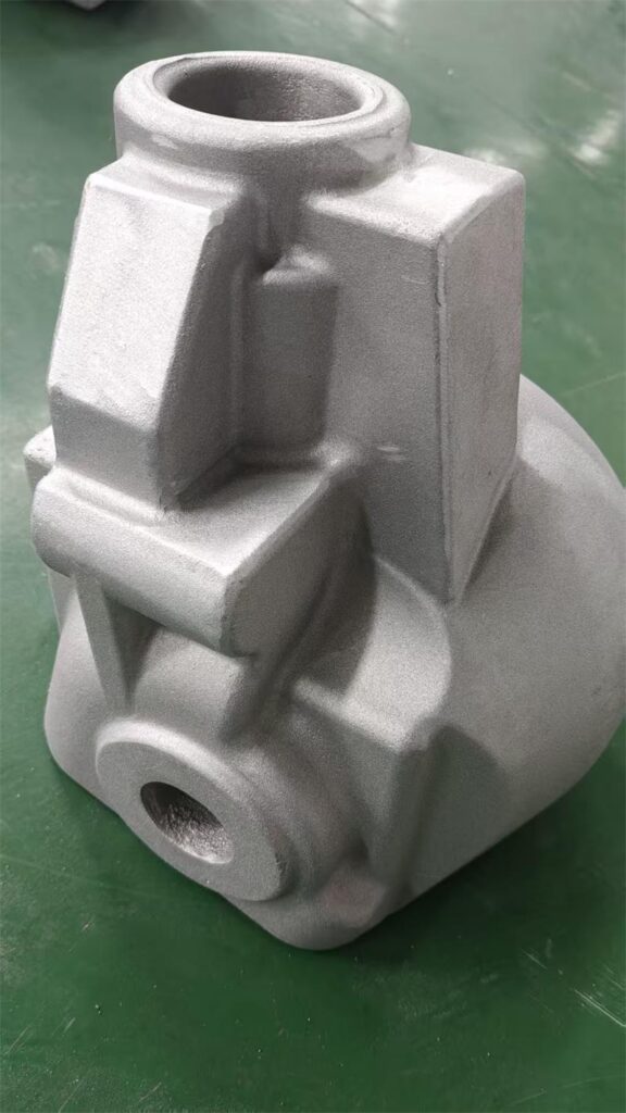 Side view of A356-T6 aluminum shell mold differential housing casting